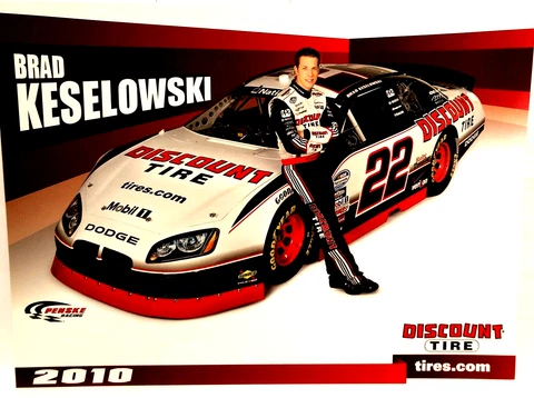 2010 PENSKE RACING DODGE #22 BRAD KESELOWSKI DISCOUNT TIRE NASCAR NWID POSTCARD Cover