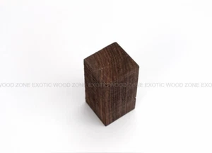 Tapón de botella de palo de rosa de las Indias Orientales torneado madera en blanco 1-1/2"x 1-1/2"x 3" - Imagen 1 de 6