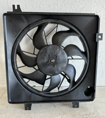 Conjunto de ventilador condensador aire acondicionado 610670 para 1998 1999 2000 01 Kia Sephia 00 04 Spectra Foto 1 de 4