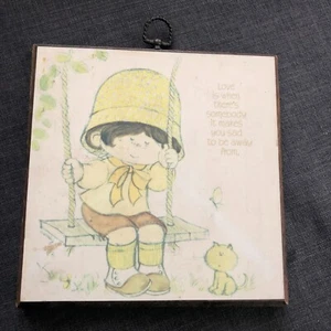 Vintage Druck auf Holz Wandbehang Plaketten Schaukel Katze Liebe - Bild 1 von 2