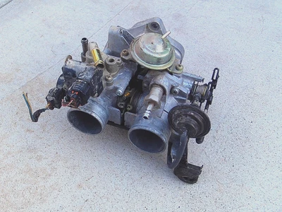 Conjunto de corpo do acelerador de temporização variável Lexus ES300 1998-01 fabricante de equipamento original 22210-20150 - Imagem 1 de 4