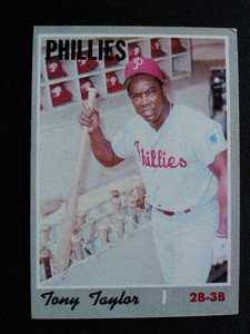 1970 Topps Baseball Card # 324 Tony Taylor - Philadelphia Phillies