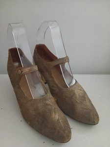 VINTAGE ART DECO 20's 30's Gold flapper Shoes Uk 4 Eu 37 Lame Silk? Mary Jane - Picture 1 of 8