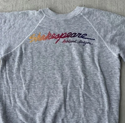 Sudadera De Colección Años 80 Shakespeare Raglán Ashland Oregon Festival Gris Crew Theater Foto 1 de 4