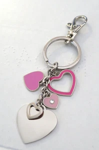 HIGH QUALITY HEART KEYCHAIN - Picture 1 of 3