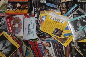 100 X Mixed Newspaper AND Magazine Giveaway DVD and CD’s - MIXED LOT - Picture 1 of 1