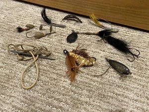 Vtg Saltwater Fishing Lure Lot - 8 Total Lures & Metal Hook/String - Picture 1 of 5