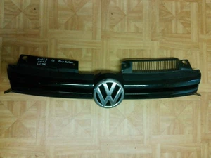 Kühlergrill VW Golf 6 1,6 BlueMotion BJ: 2012 TeileNr.: 5K0853653F - Bild 1 von 2