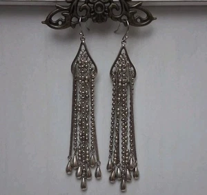 Pendientes colgantes de colección Liz Clairbone tono plata borla bola cuentas eslabón cadena 4" - Imagen 1 de 7