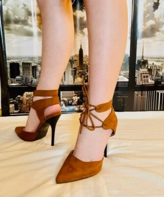 Zapatos de salón Charlotte Russe en marrón nobuck talla 7 ¡Lindos con cordones! **¡NUEVO!** Foto 1 de 4