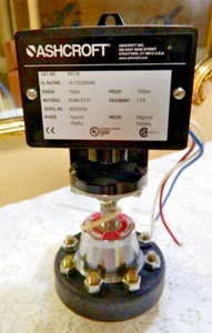 Ashcroft B431B Pressure Switch & C1215 Diaphragm New old stock - Picture 1 of 6