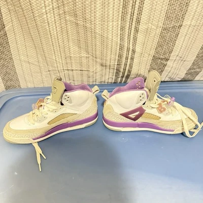 Zapatillas de baloncesto Jordan Spizike púrpura blanco caña alta juvenil 6 años Foto 1 de 4