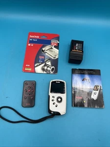 Kodak PlaySport Zx3 Waterproof Handheld Video Camera HD 5.0MP 1080p Bundle - Picture 1 of 12