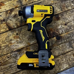 DeWalt DCF809 20V MAX XR Brushless 1/4" 3 Speed Impact Driver W/ Battery Pack - Picture 1 of 8