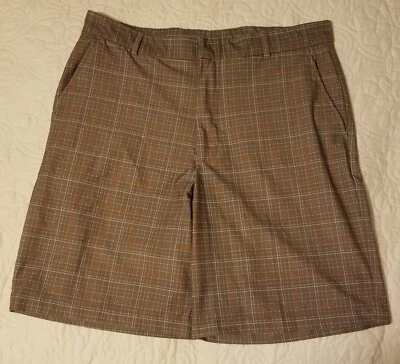 Pantalones cortos de golf Walter Hagen para hombre talla 34 frente plano a cuadros Foto 1 de 4