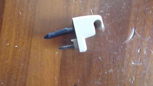 BMW X3 E83 2004-2010 Beige Sun Visor Clip Bracket Free Shipping OEM 3404043 - Picture 1 of 3