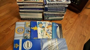 Guía de prensa anual de medios de béisbol de los Marineros de Seattle *Tú eliges el año* - Imagen 1 de 6