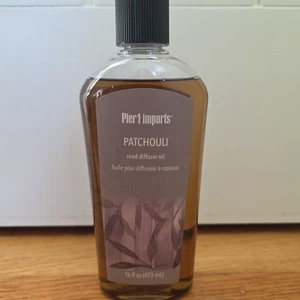 Pier 1 Imports Patchouli Schilf Diffusor Öl SELTEN BRANDNEU 16 Oz - Bild 1 von 6