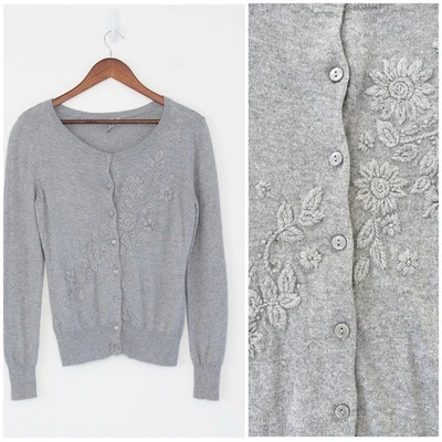 Caslon Angora 羊绒混纺刺绣花卉开衫柔软女孩灰色 | S 码 — 第 1/4 张图片
