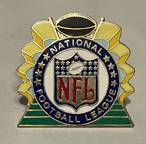 Pin con logotipo de la NFL ~ Liga Nacional de Fútbol Americano ~ De colección por Peter David - Imagen 1 de 7