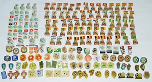 LOTE DE 173 PINES DE SOLAPA DE FÚTBOL DE LA COPA MUNDIAL DE FÚTBOL DE LA FIFA 1994-2014 - Imagen 1 de 5