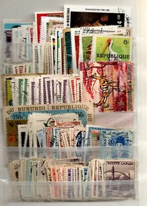 AFRICA - COLLEZIONE DI 256 FRANCOBOLLI USATI - Foto 1 di 6