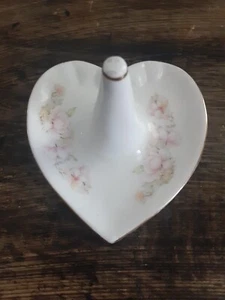 Summit Bone China Ringhalter - Herzform mit Blumenmuster - Bild 1 von 5