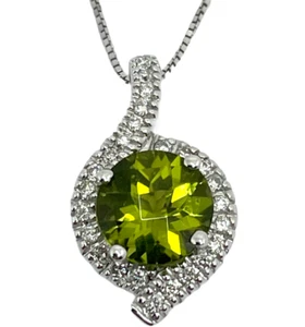 Solid 14K White Gold Peridot Round Diamond Halo Pendant Necklace - 1686 - Picture 1 of 7