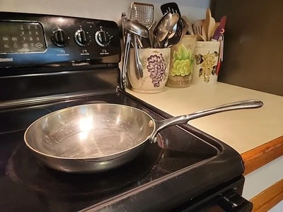 MARTHA STEWART TODOS LOS DÍAS 9 PULGADAS. SARTÉN.  EXCLUSIVO PARA KMART.  PRINCIPIOS DE 2000 Foto 1 de 4