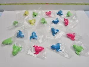 De colección - Lote # 3 - 19 tapas de lápiz de goma de envío de cohetes de colores - Imagen 1 de 6