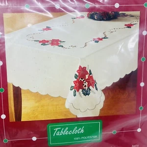 Poinsettia Christmas Tablecloth White Scalloped 60 x 84 Oblong Red White Gold - Imagen 1 de 7