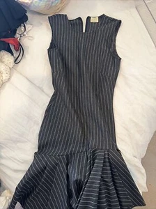 vestido a rayas rasgado por ronny kobo nuevo sin etiquetas pequeño - Imagen 1 de 11