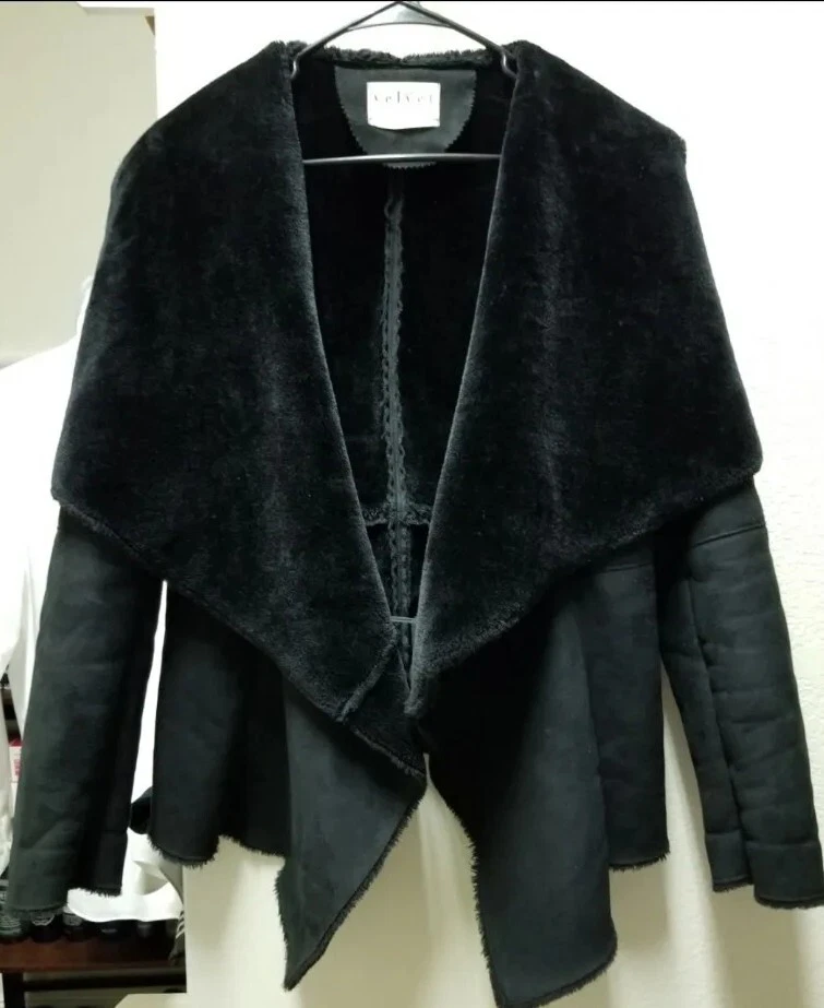 Velvet by Graham & Spencer Chaqueta forrada de sherpa de gamuza sintética negra talla pequeña  Foto 1 de 4