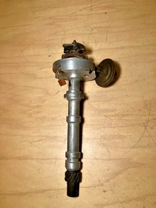 GM distributor 1112168 Delco Remy small block 350 V8 electronic 1970's ? SBC - Picture 1 of 4