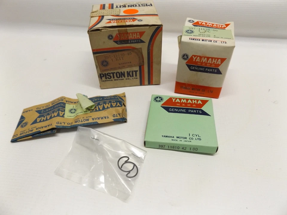 KIT PISTÓN YAMAHA 397-11630-40-00 NOS 1MM OS RD200 Foto 1 de 1