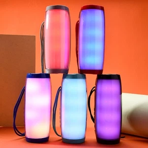 Haut-parleur Bluetooth sans fil lumières colorées avec emplacement pour carte radio USB TF MP3 5.0 1 - Photo 1 sur 6