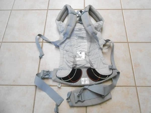 ERGOBABY ADAPT BABY CARRIER PERAL GREY BCAPEAGRY - Picture 1 of 5
