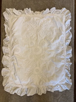 Juego de 2 almohadas estándar Pottery Barn blanco bordado encaje flor algodón Foto 1 de 4