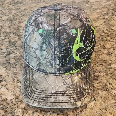 Sombrero de camuflaje Realtree con detalles en verde neón Foto 1 de 4
