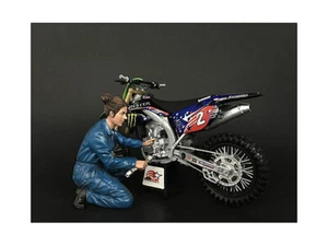 Mechanic Chole Figure 1/12 Scale Motorcycle CARZ Diorama - Picture 1 of 1