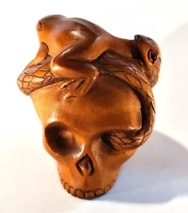 Y8291- 1.6 " Hand Carved Boxwood Netsuke - Gothic Snake Frog and Skull - Picture 1 of 6