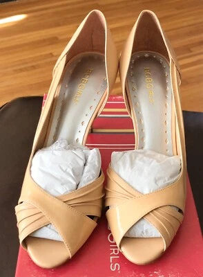 Venta al por menor $80 NUEVOS BCBG Tacones Visola Desnudo Melocotón Pin-Up Peep Toe Bombas NUEVO Talla 8.5 Foto 1 de 4