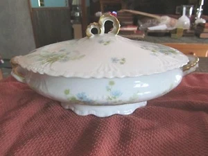 VINTAGE J. Pouyat J. P.L. LIMOGES CHINA COVERED TUREEN Double HANDLE FLORAL LUD  - Picture 1 of 9