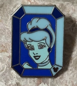 Disney Trading Pin 2008 DLR Hidden Mickey Cast Schlüsselband Prinzessin Edelsteine Aschenputtel - Bild 1 von 2