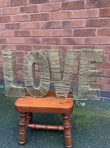 GROSSER DRAHTBUCHSTABEN "LIEBE" DEKORATIVES ORNAMENT MIT GOLDFINISH 12 ZOLL HOCH - Bild 1 von 12