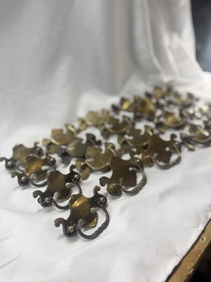 20 Pc Vintage Brass Dresser/Drawer Pulls Hardware Hardware Lot - Image 1 of 4