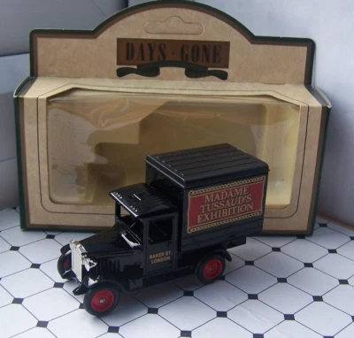 LLEDO, CHEVROLET VAN, DIE CAST MODEL, MADAME TUSSAUD'S, DAYS GONE, VINTAGE - Image 1 of 4
