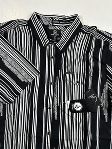 NEW Men’s XL Volcom Short Sleeve Pearl Snap Shirt Black / White Western Stripe - Picture 1 of 8