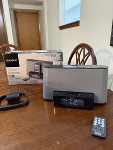SONY Dream Machine ICF-CS10iP iPod Dock & AM/FM Clock Radio - Picture 1 of 10