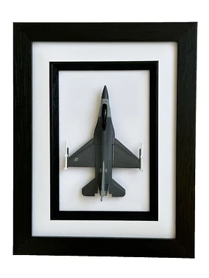 Corgi USAF F-16 Fighting Falcon Flying Aces diecast aircraft in frame Code 3 F16 - Image 1 of 4